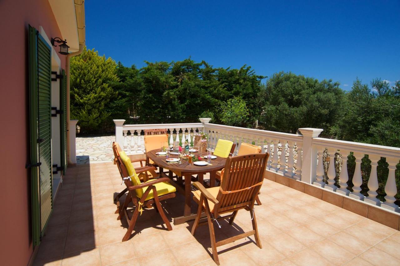 Iliachtides Villas Karavomylos Room photo